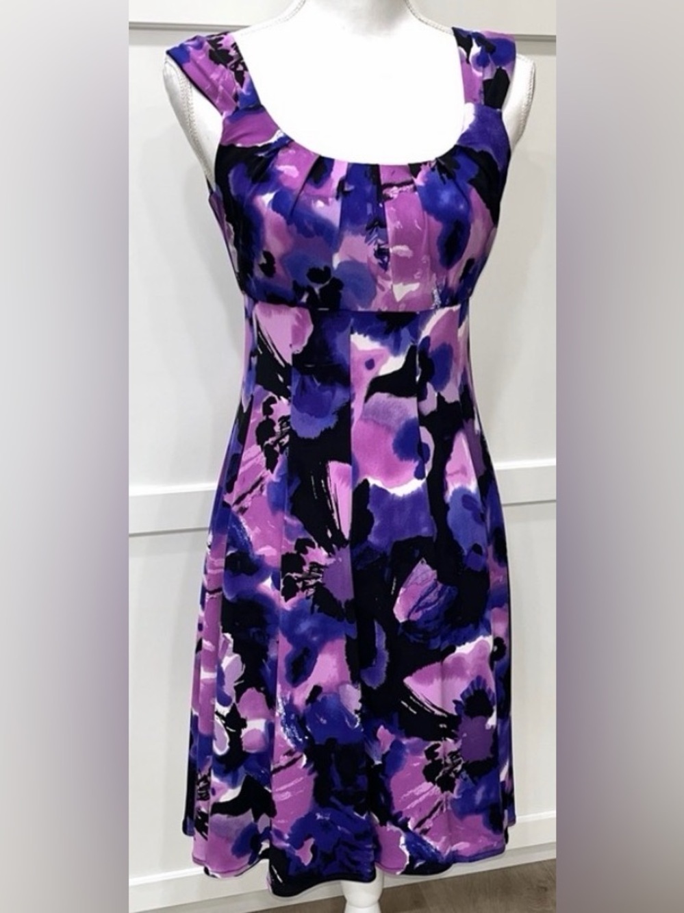 Size 6 Purple and Pink Dress Stretchy Summer Spring Garden Party